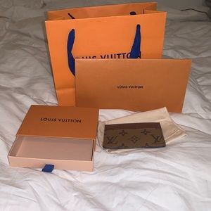 Louis Vuttion Card Holder